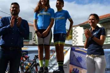 El ciclismo de escuela, a piñón por el casco viejo de Telde (Foto TA)