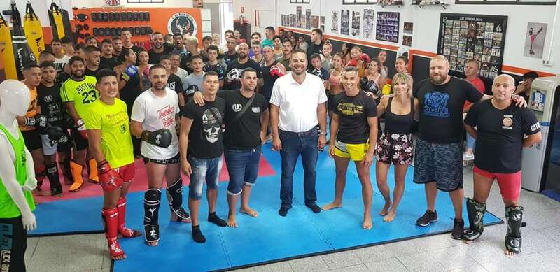 El edil visitó el pasado jueves las instalaciones del club teldense (Foto TA)