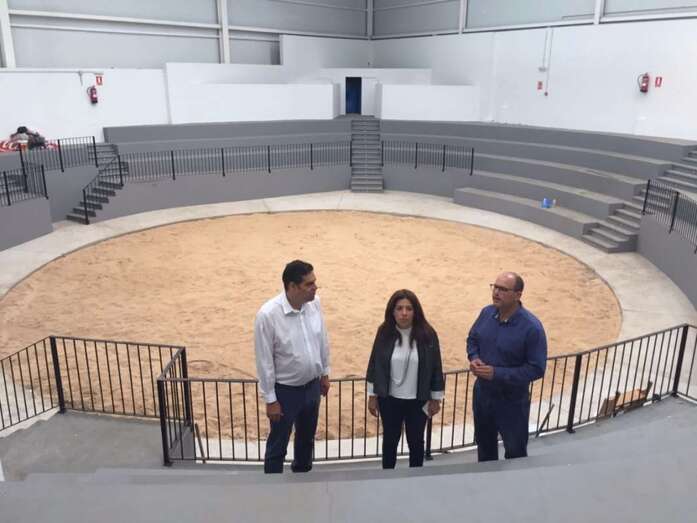 La alcaldesay los concejales Ojeda y Arencibia, en una visita al terrero de Lomo Cementerio (Foto TA)