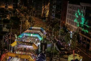 Los atletas teldenses Saúl Castro y Fran Cabrera brillan en la San Roque LPA NightRun (Foto TA)