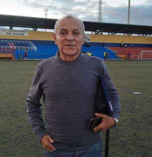 Pepe Juan, entrenador del San Gregorio, esta tarde en El Hornillo (Foto Antonio León)