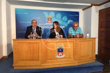 Firma del acuerdo de colaboración entre el CB Telde y el Herbalife Gran Canaria (Foto TA)