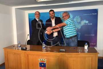 Firma del acuerdo de colaboración entre el CB Telde y el Herbalife Gran Canaria (Foto TA)