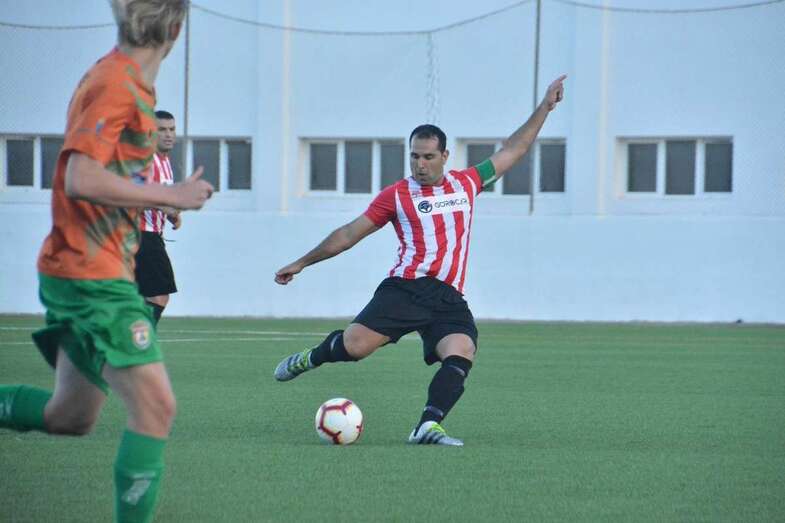 Imagen de archivo de un partido de Unión Marina en esta temporada (Foto TA)