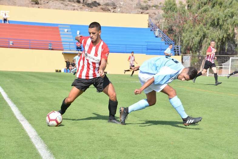 Imagen de archivo de un partido de Unión Marina en esta temporada (Foto TA)
