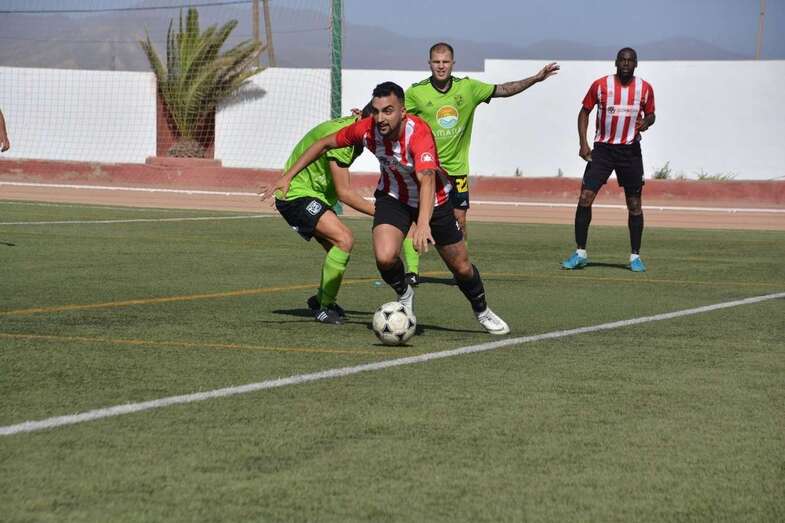Imagen de archivo de un partido de Unión Marina en esta temporada (Foto TA)