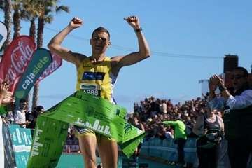 La Cajasiete Gran Canaria Maratón se celebró este domingo en la capital de la isla (Foto TA)
