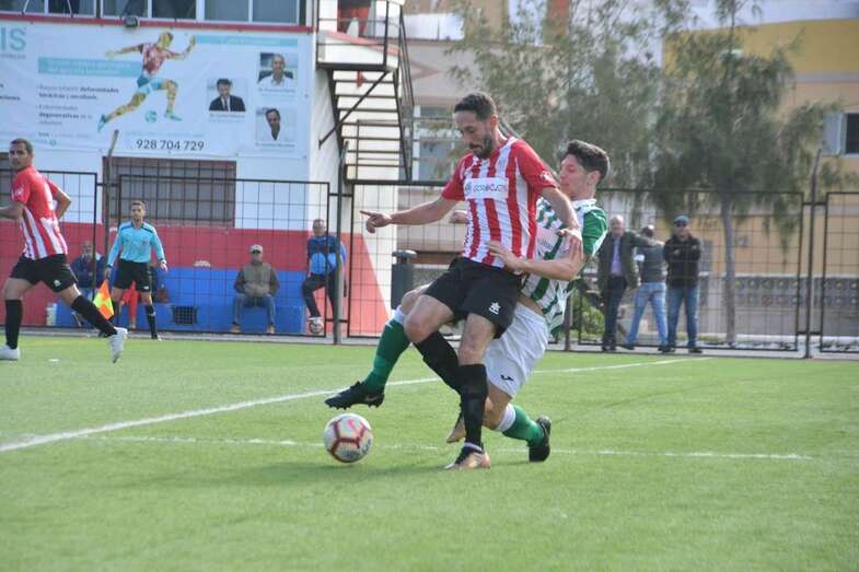 Imagen de archivo de un partido de Unión Marina en esta temporada (Foto TA)