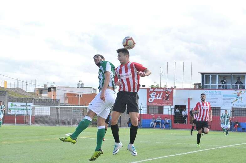 Imagen de archivo de un partido de Unión Marina en esta temporada (Foto TA)
