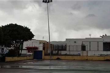 Antes, durante y después de las obras de mejora de la cancha (Foto TA)