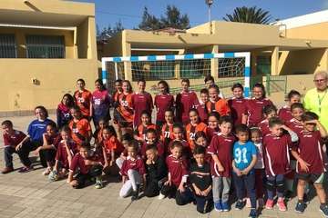 Jornada de convivencia del balonmano base en El Goro (Foto TA)