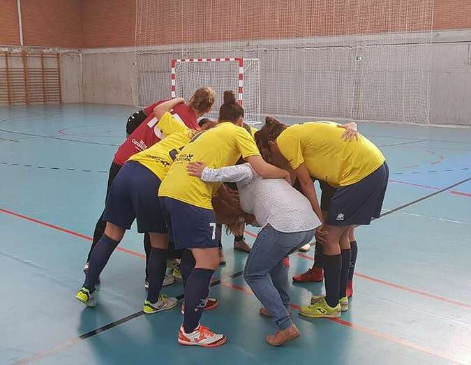 Imagen del equipo teldense esta tarde en la cancha del partido (Foto TA)