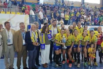 El Rocasa suma su segundo título europeo ante el Pogon polaco (Foto TA)