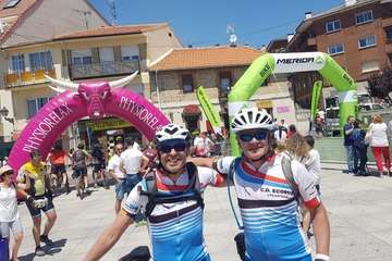 El CD Ecosub Atlántico, de Telde, en la exigente Madrid-Segovia MTB (Foto TA)