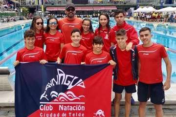  El nadador teldense Iván Núñez brilla en el campeonato regional de alevines (Foto TA)