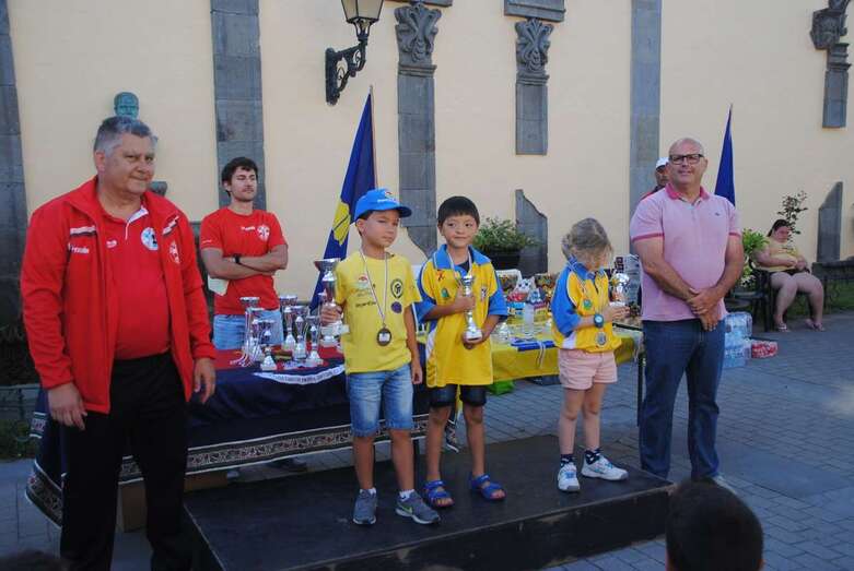 Entrega de trofeos del torneo (Foto TA)