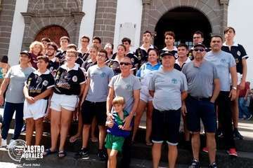 Exhibición de lucha canaria delante de la Basílica del Pino en Teror (Foto TA)