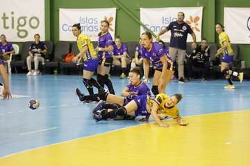 El Rocasa recupera sensaciones a costa del Liberbank Gijón (34-28) (Foto TA)