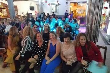 Reconocimiento de El Casino a las exjugadoras del Vanyera Ramudas (Foto TA)