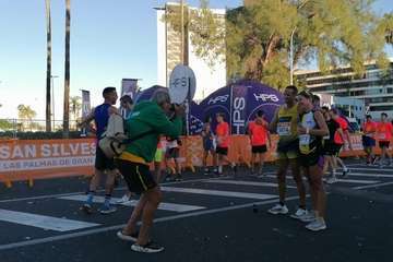  Telde copa podio en la San Silvestre capitalina con Saúl Castro como vencedor y Fran Cabrera, segundo (Foto TA)