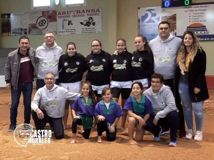 El equipo femenino del CL Macrofit Castro Morales (Foto TA)