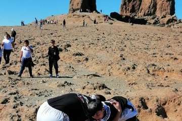 Exhibición de lucha en Tejeda a cargo del club teldense Castro Morales (Foto Antonio y Castro Morales)