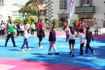  Jornada escolar de balonmano en San Juan Foto TA)