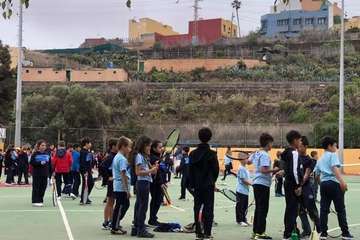 Deportes promueve el tenis entre los escolares del Valle de los Nueve y Lomo Magullo (Foto TA)