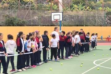 Deportes promueve el tenis entre los escolares del Valle de los Nueve y Lomo Magullo (Foto TA)