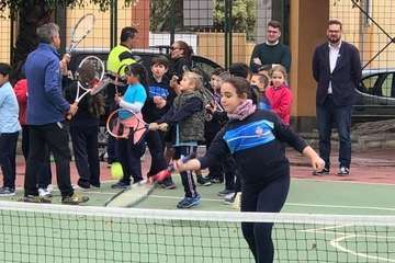 Deportes promueve el tenis entre los escolares del Valle de los Nueve y Lomo Magullo (Foto TA)