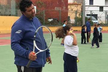 Deportes promueve el tenis entre los escolares del Valle de los Nueve y Lomo Magullo (Foto TA)