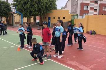 Deportes promueve el tenis entre los escolares del Valle de los Nueve y Lomo Magullo (Foto TA)