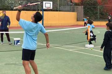 Deportes promueve el tenis entre los escolares del Valle de los Nueve y Lomo Magullo (Foto TA)