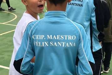 Deportes promueve el tenis entre los escolares del Valle de los Nueve y Lomo Magullo (Foto TA)