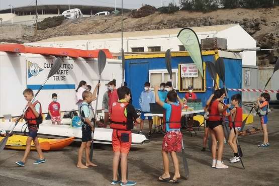 Actividades deportivas y de aventura en el campus de verano de Taliarte (Foto TA)