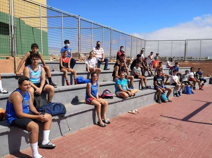 Foto de uno de los grupos del curso (Foto TA)