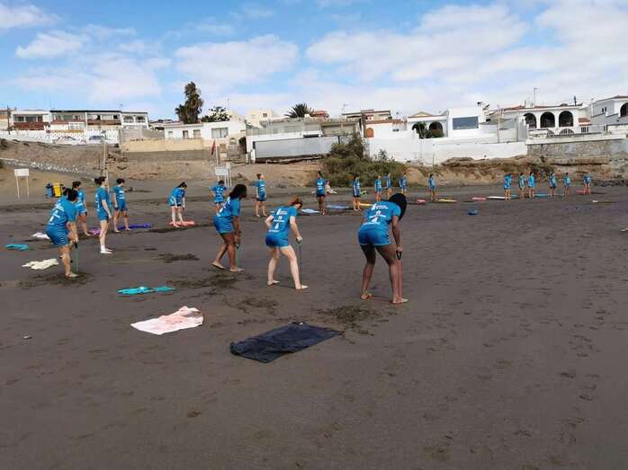 Entrenamiento del Rocasa en Playa del Hombre, días atrás/TA.