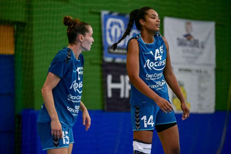 Sayna Mbengue, en el partido del pasado miércoles en Telde/TA.