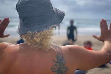 El surf se hace grande en Salinetas/Escuela de Sur El Hombrfe y TA.