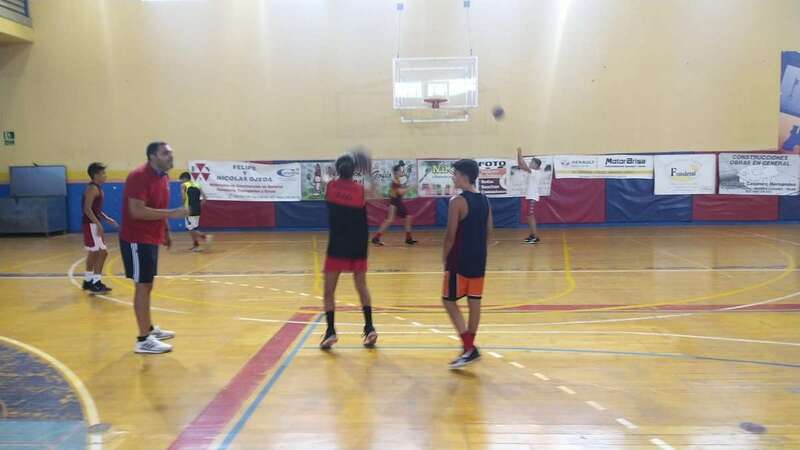 Imagen de una de las sesiones de entrenamiento del CB Telde en el Rita Hernández (Foto TA)