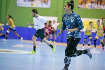 El Rocasa se ahoga en la orilla y cede su primera derrota ante un sólido Porriño/TA.