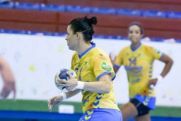 El Rocasa se ahoga en la orilla y cede su primera derrota ante un sólido Porriño/TA.