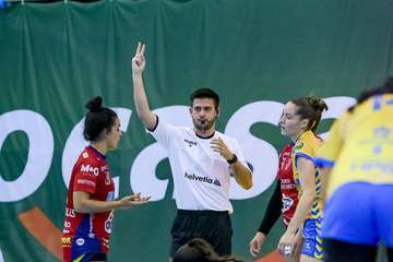 El Rocasa se ahoga en la orilla y cede su primera derrota ante un sólido Porriño/TA.