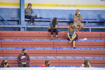 El Rocasa se ahoga en la orilla y cede su primera derrota ante un sólido Porriño/TA.