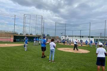 Campo de béisbol y sófbo en El Hornillo/TA.