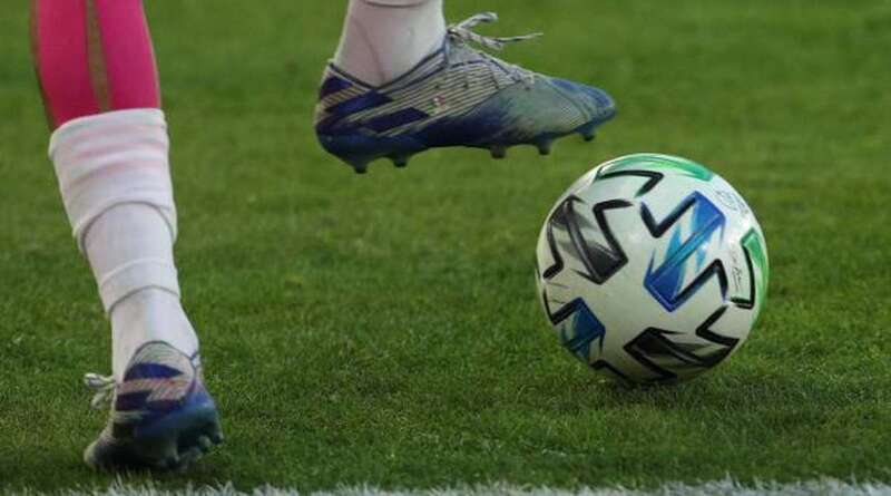 Balón de fútbol/TA.