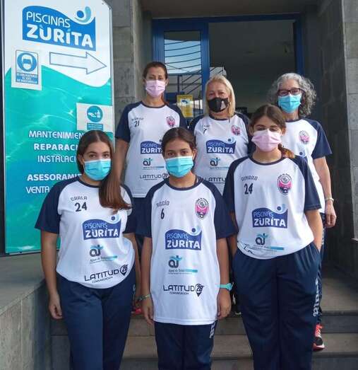 Las jugadoras visitaron las instalaciones de Piscina Zurita (Foto TA)