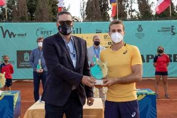Enzo Couacaud gana la primera edición del Gran Canaria Challenger, disputado en Telde/TA