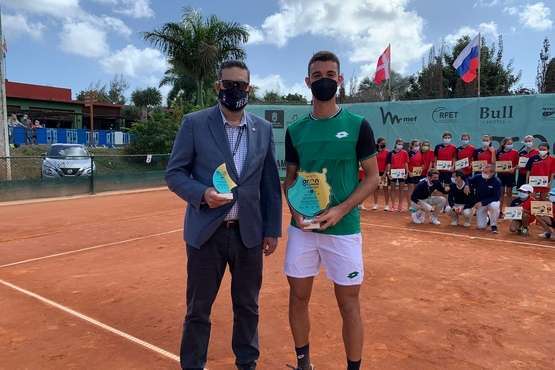 Carlos Gimeno gana el II Challenger Gran Canaria/TA.