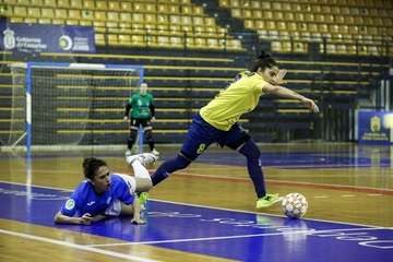  El Teldeportivo vence por 2-0 al Penya Esplugues y abandona el último puesto/TA.